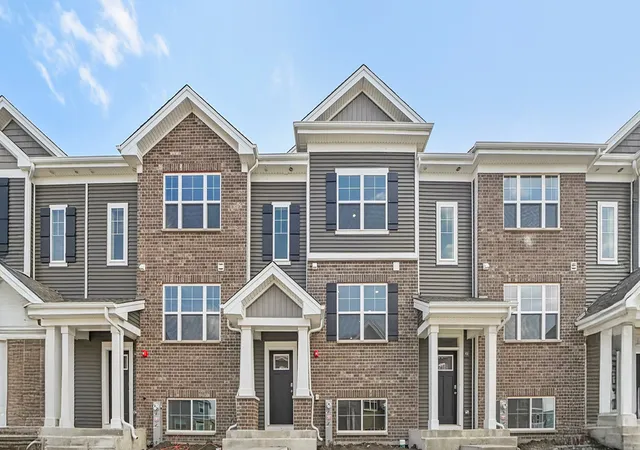Homes for sale in Tinley Park, IL | 6381 Ulster Dr, Tinley Park, IL 60477 | MLS# 12668003