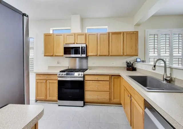 Homes for sale in Grayslake, IL | 3407 Stretch Run Rd, Grayslake, IL 60030 | MLS# 12668005