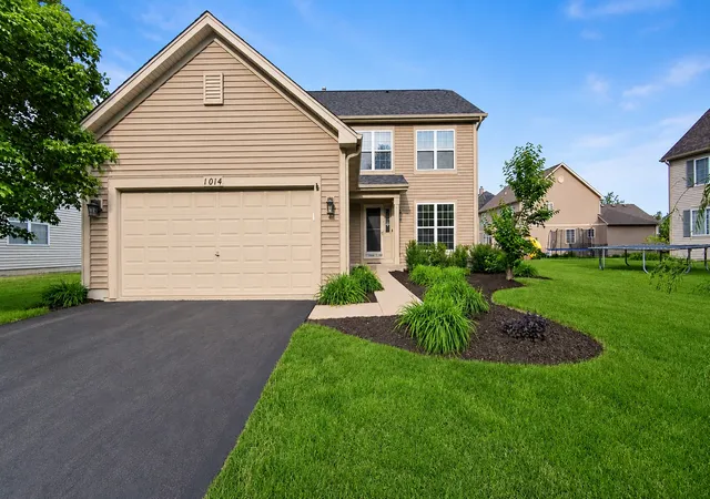 Homes for sale in Joliet, IL | 1014 Woodiris Dr, Joliet, IL 60431 | MLS# 12668029
