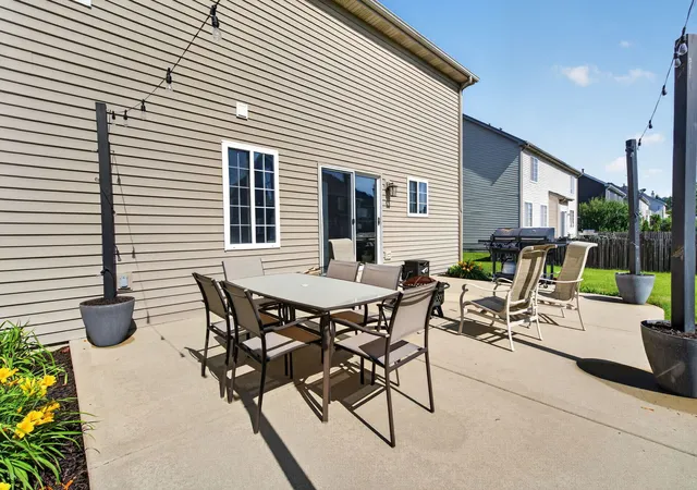Homes for sale in Joliet, IL | 1014 Woodiris Drive, Joliet, IL 60431 | Houzeo