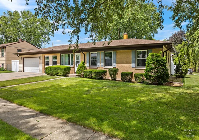 Homes for sale in Hanover Park, IL | 6910 Juniper St, Hanover Park, IL 60133 | MLS# 12668030