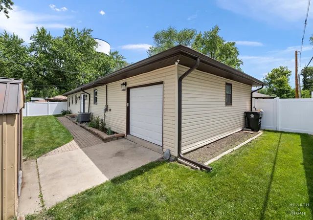 Homes for sale in Hanover Park, IL | 6910 Juniper St, Hanover Park, IL 60133 | MLS# 12668030