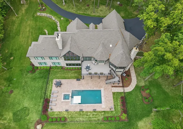 2nd image of 3873 Carlisle Dr, Crystal Lake, IL 60012 | MLS# 12668043