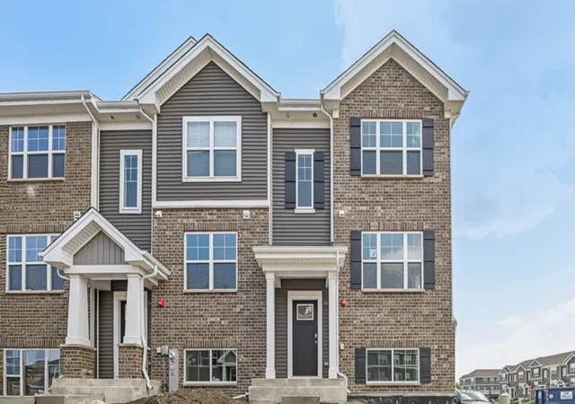 Homes for sale in Tinley Park, IL | 6389 Ulster Dr, Tinley Park, IL 60477 | MLS# 12668067