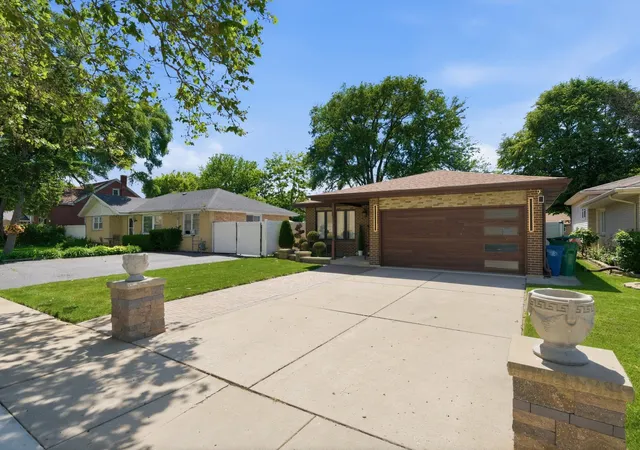 4th image of 8320 Lamon Ave, Burbank, IL 60459 | MLS# 12668074