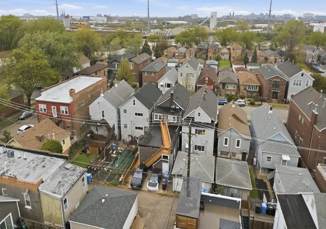 Homes for sale in Chicago, IL | 2643 S Hillock Ave, Chicago, IL 60608 | MLS# 12668172