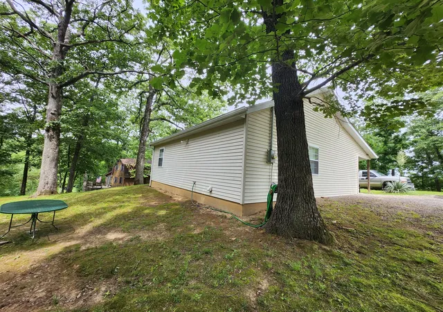 Homes for sale in Pinckneyville, IL | 4312 N Lake Rd, Pinckneyville, IL 62274 | MLS# 12668261