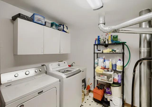 Homes for sale in Orland Park, IL | 17920 Settlers Pond Way, Orland Park, IL 60467 | Houzeo