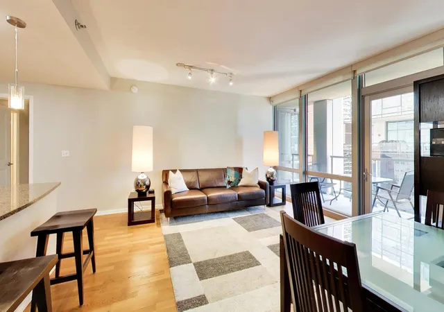 3rd image of 160 E Illinois St #1007, Chicago, IL 60611 | MLS# 12668280