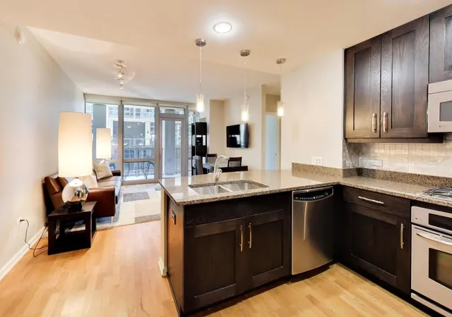 2nd image of 160 E Illinois St #1007, Chicago, IL 60611 | MLS# 12668280