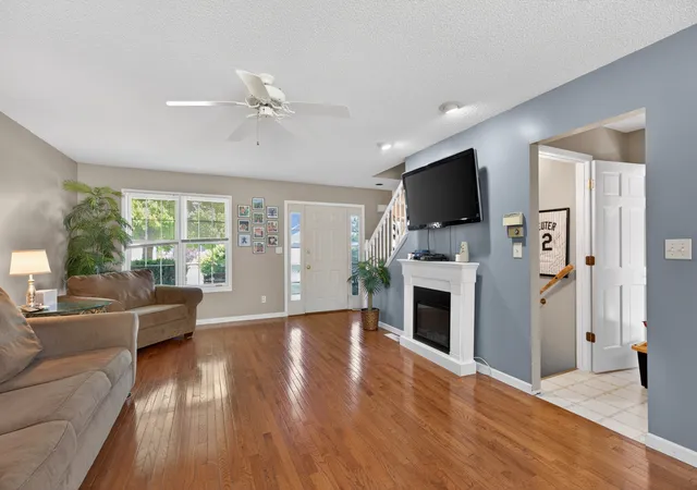 3rd image of 817 Adrienne Ave, Ottawa, IL 61350 | MLS# 12668284