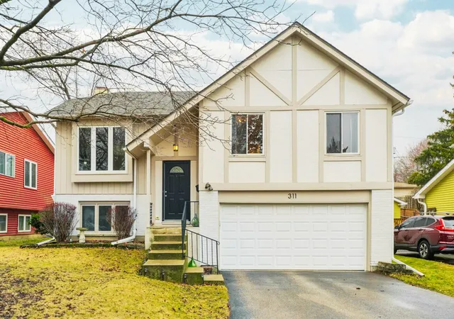 Photo 1 of Sale Pending at 311 Harding Ave, Libertyville, IL 60048 | MLS# 12668400 | Listing updated on 2026-09-27