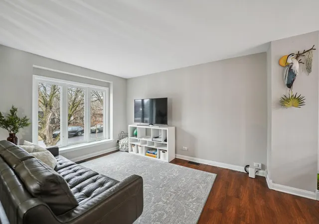 Photo 3 of Sale Pending at 311 Harding Ave, Libertyville, IL 60048 | MLS# 12668400 | Listing updated on 2026-09-27
