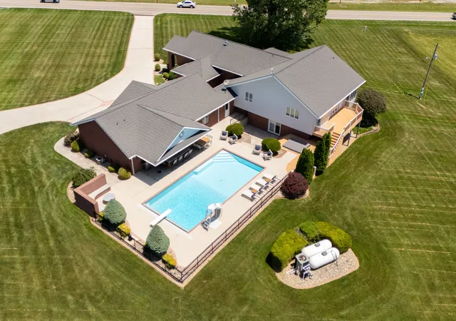 Homes for sale in Murphysboro, IL | 6414 Ava Rd, Murphysboro, IL 62966 | MLS# 12668470