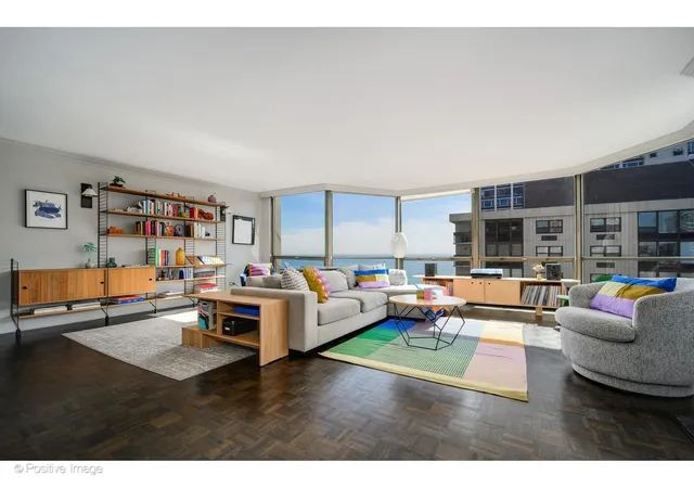 4th image of 1310 N Ritchie Ct #26C, Chicago, IL 60610 | MLS# 12668573