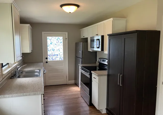 Photo 3 of Single family home for sale at 808 South 18th, Quincy, IL 62301 | MLS# 12668637 | Listing updated on 2026-09-14