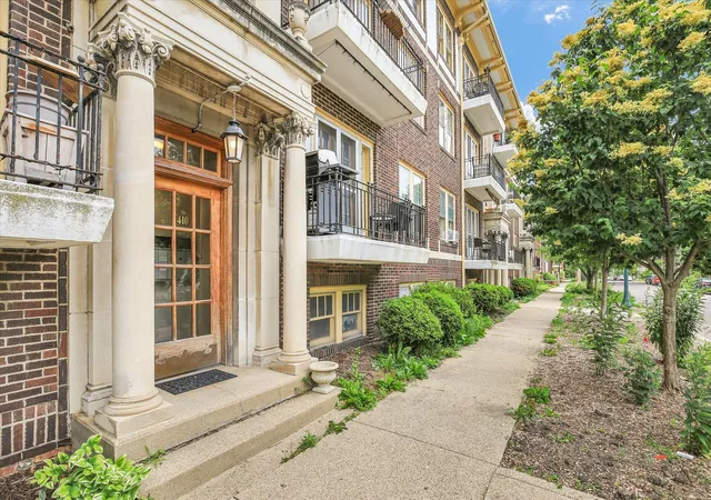 Homes for sale in Champaign, IL | 410 N Prairie St #14, Champaign, IL 61820 | MLS# 12668668