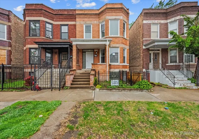 Homes for sale in Chicago, IL | 6802 S Champlain Ave, Chicago, IL 60637 | MLS# 12668671