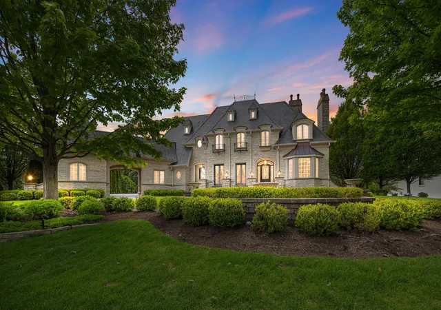 Homes for sale in Oak Brook, IL | 50 Baybrook Ln, Oak Brook, IL 60523 | MLS# 12668702