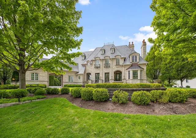 Homes for sale in Oak Brook, IL | 50 Baybrook Ln, Oak Brook, IL 60523 | MLS# 12668702
