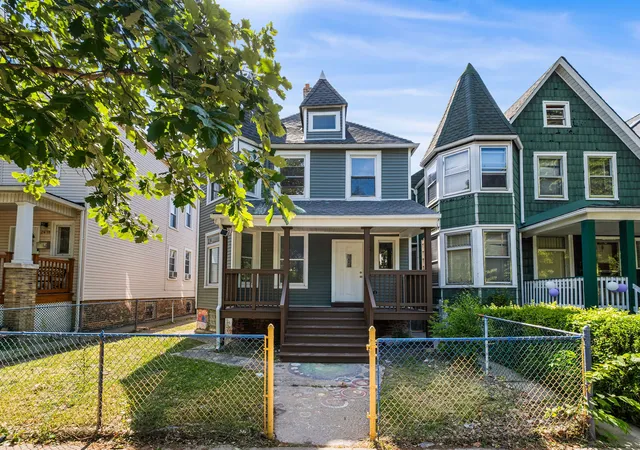 Homes for sale in Chicago, IL | 2622 N Central Park Ave, Chicago, IL 60647 | MLS# 12668705