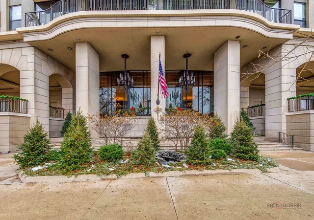 2nd image of 1040 N Lake Shore Dr #12B, Chicago, IL 60611 | MLS# 12668757