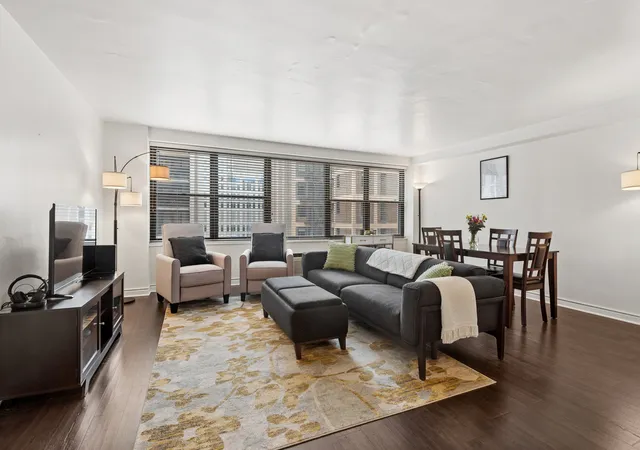 Homes for sale in Chicago, IL | 850 N Dewitt Pl #13H, Chicago, IL 60611 | MLS# 12668774