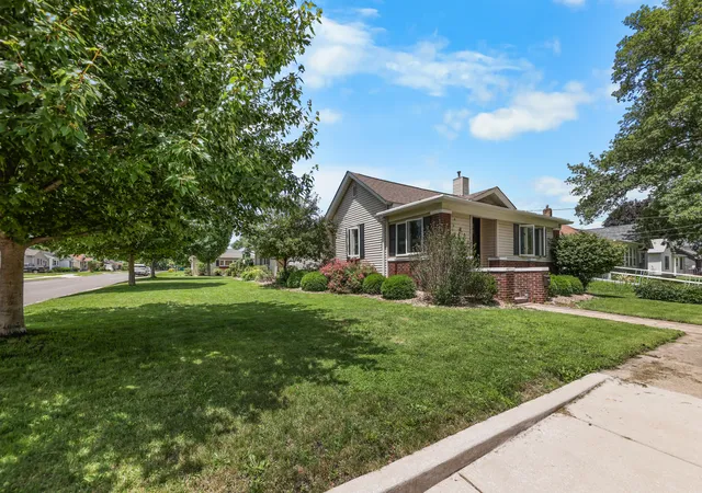 Homes for sale in Streator, IL | 412 S 5th Ave, Streator, IL 61364 | MLS# 12668852