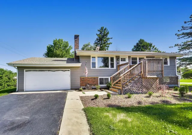 Homes for sale in Lake Villa, IL | 25378 W Park Ct, Lake Villa, IL 60046 | MLS# 12668877