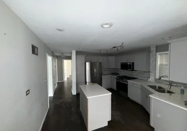 Photo 4 of Single family home for sale at 7 W 148th Street, Dolton, IL 60419 | MLS# 12668882 | Listing updated on 2026-09-15