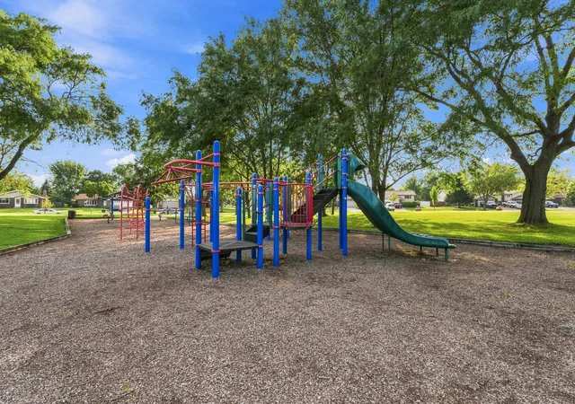 Photo 2 of Single family home for sale at 14712 S Arboretum Dr, Homer Glen, IL 60491 | MLS# 12668986 | Listing updated on 2026-09-14