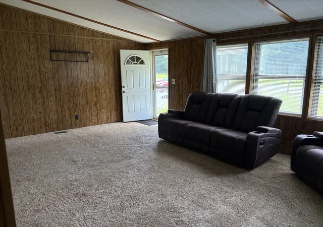 Homes for sale in Centralia, IL | 173 Greenview Rd, Centralia, IL 62801 | MLS# 12669028