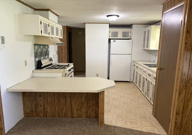 Homes for sale in Centralia, IL | 173 Greenview Rd, Centralia, IL 62801 | MLS# 12669028