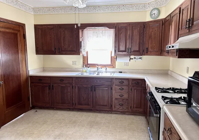 3rd image of 425 W Peru St, Princeton, IL 61356 | MLS# 12669064