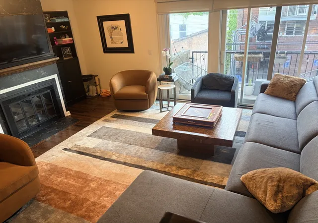 3rd image of 1330 N Lasalle St #300, Chicago, IL 60610 | MLS# 12669124