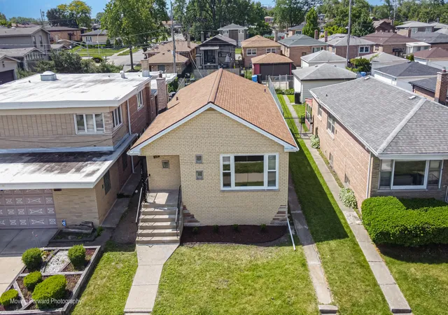 Homes for sale in Chicago, IL | 1651 E 91st St, Chicago, IL 60617 | MLS# 12669132