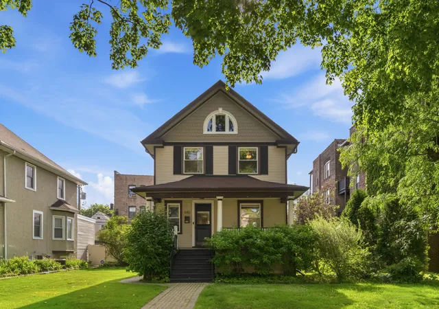 Homes for sale in Oak Park, IL | 840 S Humphrey Ave, Oak Park, IL 60304 | MLS# 12669137