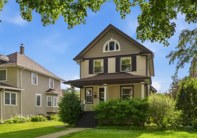 Homes for sale in Oak Park, IL | 840 S Humphrey Ave, Oak Park, IL 60304 | MLS# 12669137