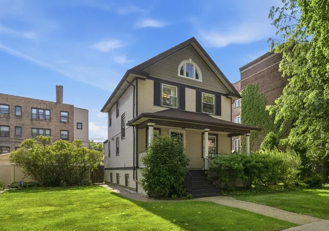 Homes for sale in Oak Park, IL | 840 S Humphrey Ave, Oak Park, IL 60304 | MLS# 12669137