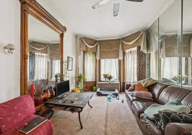 Homes for sale in Chicago, IL | 3633 S Giles Ave, Chicago, IL 60653 | MLS# 12669141