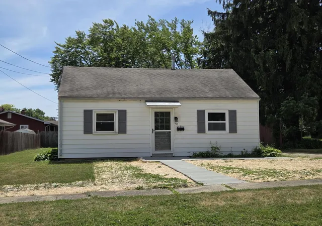 Homes for sale in Woodstock, IL | 524 Amsterdam St, Woodstock, IL 60098 | MLS# 12669235