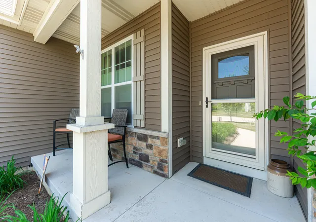 Homes for sale in Sycamore, IL | 2331 Coventry Cir S, Sycamore, IL 60178 | MLS# 12669242