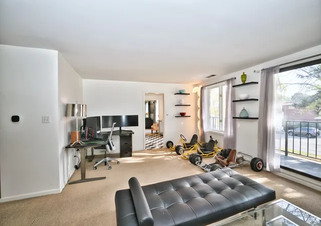 Listing Photo 5 - Condo for sale in building located at 9558 Gross Pt Rd, Skokie, IL 60076 - Unit #201A