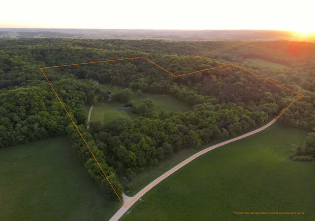Homes for sale in Hanover, IL | 9496 S Hanover Hill Rd, Hanover, IL 61041 | MLS# 12669253