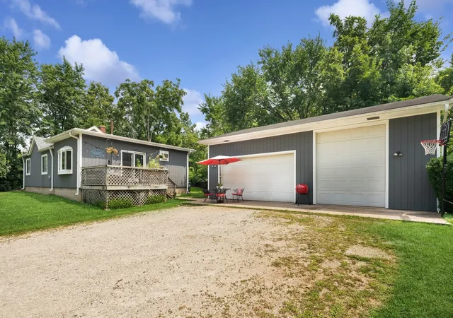 3rd image of 34 N Adams St, Oswego, IL 60543 | MLS# 12669255
