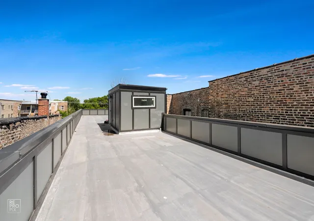 Homes for sale in Chicago, IL | 5419 S Michigan Ave, Chicago, IL 60615 | MLS# 12669297