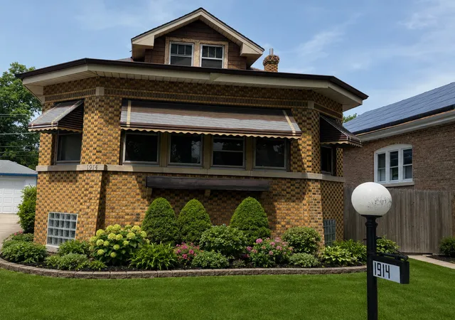 1st image of 1914 S 19th Ave, Maywood, IL 60153 | MLS# 12669333