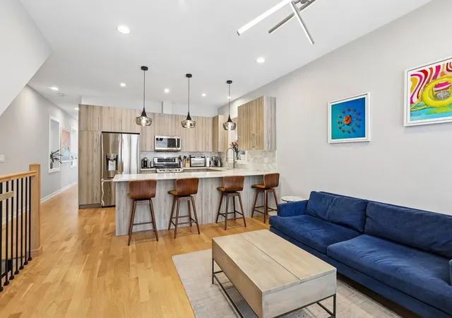 5th image of 1822 S Throop St, Chicago, IL 60608