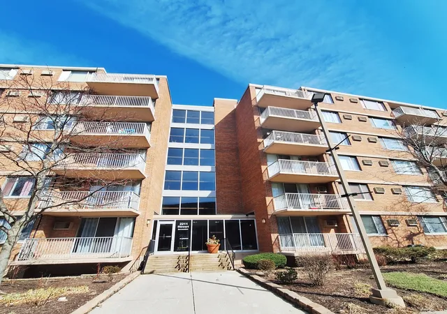 1st image of 2211 S Stewart Ave #4A, Lombard, IL 60148 | MLS# 12669444
