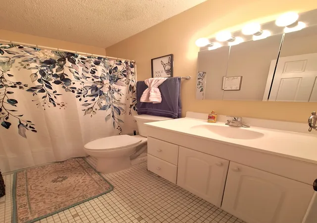 22nd image of 2211 S Stewart Ave #4A, Lombard, IL 60148 | MLS# 12669444